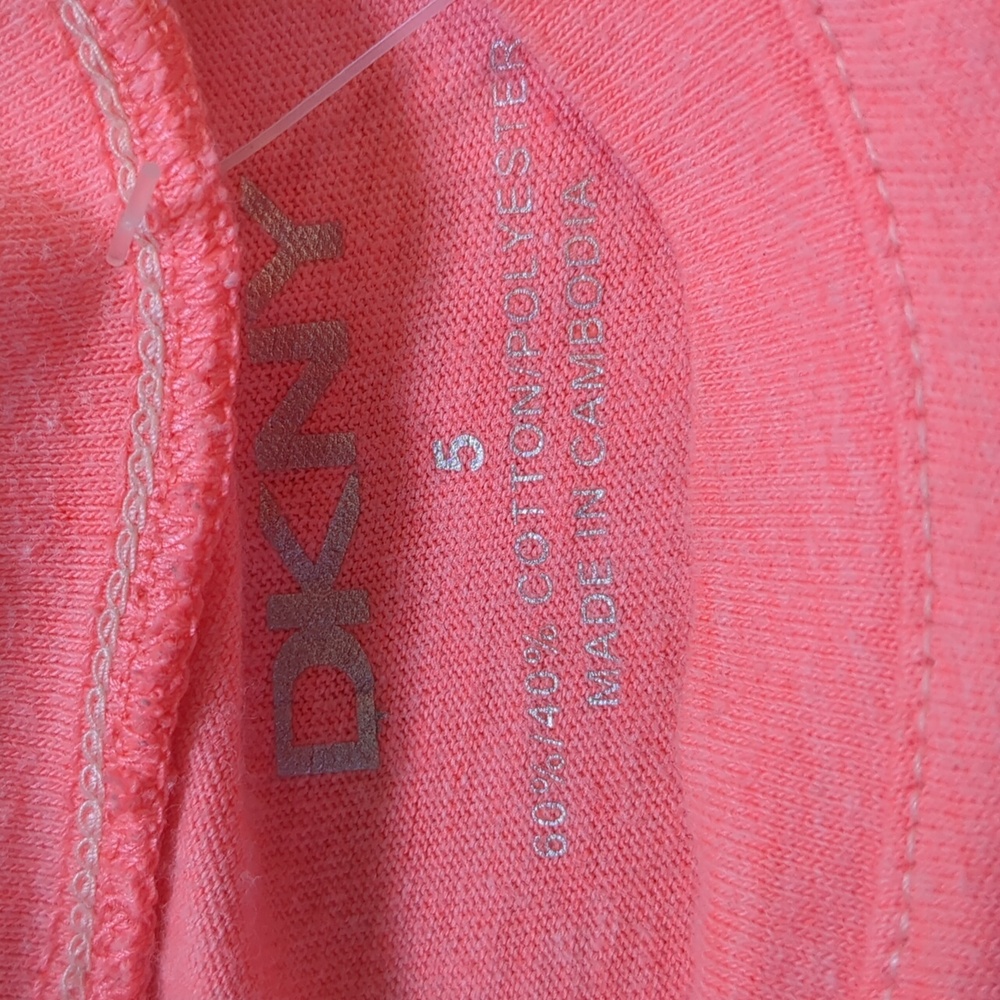 DKNY tee - Picture 6 of 6